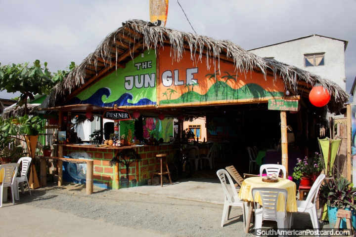 O Mato, barra, caf e restaurante em Canoa, os meados de costa. (720x480px). Equador, Amrica do Sul.