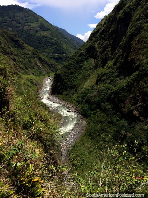 The Pastaza River has a spectacular setting and flows between Banos and Puyo. (480x640px). Ecuador, South America.