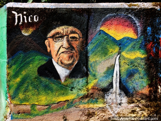 Nico, velho homem, uma cachoeira e ocaso, arte de rua em uma berma de pavimento perto de Rio Verde em Banos. (640x480px). Equador, Amrica do Sul.