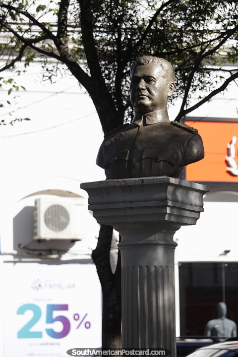 Jose Felix Estigarribia, commander of the army in the Chaco War, bust in Villarrica. (480x720px). Paraguay, South America.
