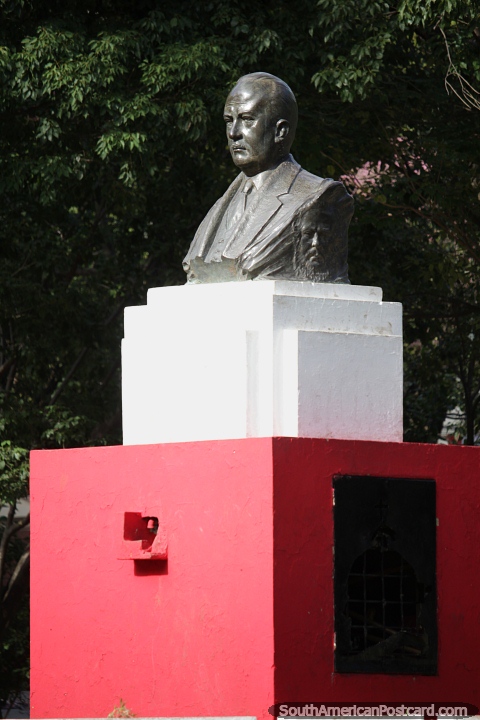 Plaza Juan E. O'Leary in Asuncion, a writer, poet and politician (1879-1969). (480x720px). Paraguay, South America.