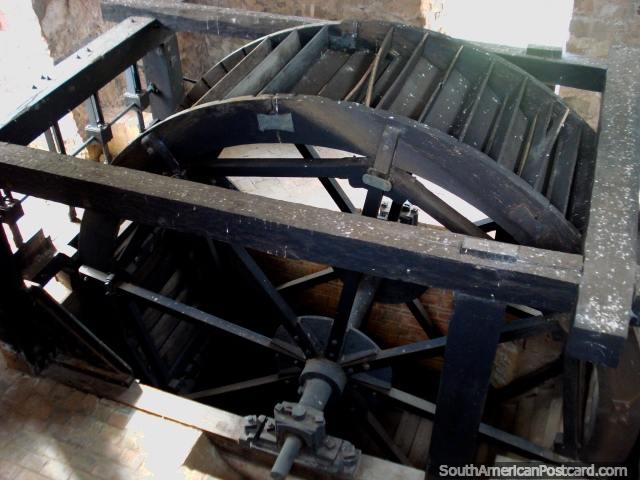 Waterwheel from above, Ybycui National Park. (640x480px). Paraguay, South America.