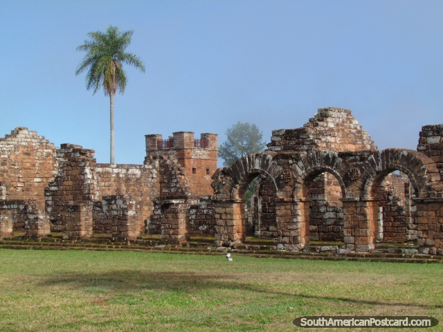 As ruïnas assombrosas e bem conservadas em Trinidad, Encarnacion. (640x480px). Paraguai, América do Sul.