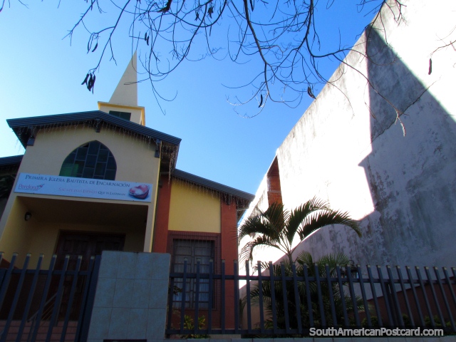 Primera Iglesia Bautista de Encarnacion en Encarnacion. (640x480px). Paraguay, Sudamerica.