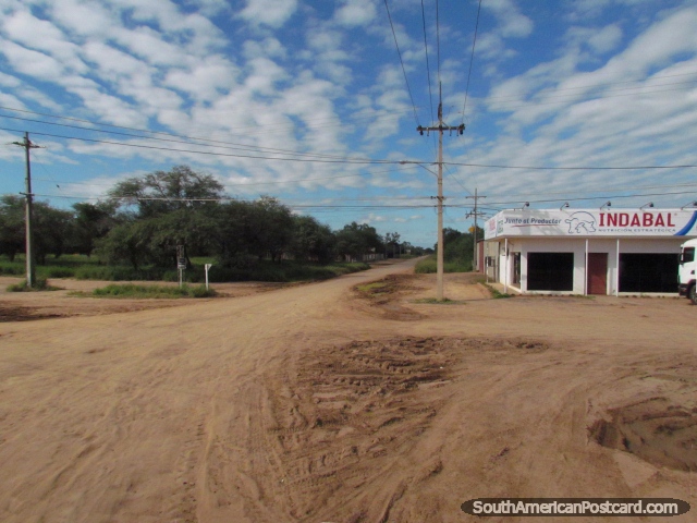 Una tienda de comestibles de animal en Gran Chaco. (640x480px). Paraguay, Sudamerica.