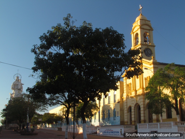 The yellow church and Virgin Mary statue in Concepcion. (640x480px). Paraguay, South America.
