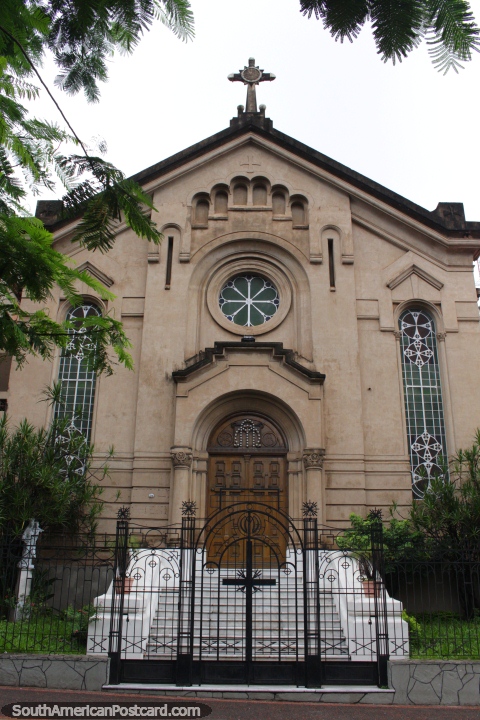 Iglesia María Auxiliadora y el colegio, muy guapo, Asunción. (480x720px). Paraguay, Sudamerica.