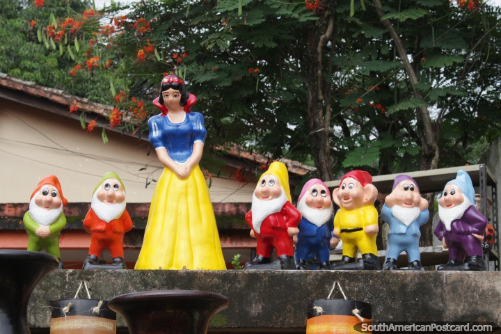 Snow White and the 7 Dwarfs, ceramic figures made in Aregua, near Asuncion. (720x480px). Paraguay, South America.