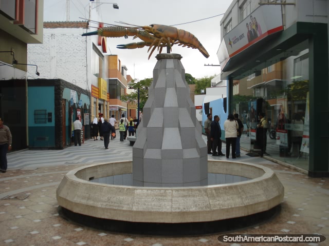 The lobster monument on the thoroughfare in Camana. (640x480px). Peru, South America.