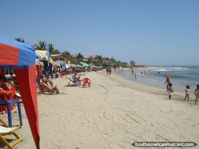 La playa de Mancora tiene la arena blanca hermosa. (640x480px). Per, Sudamerica.