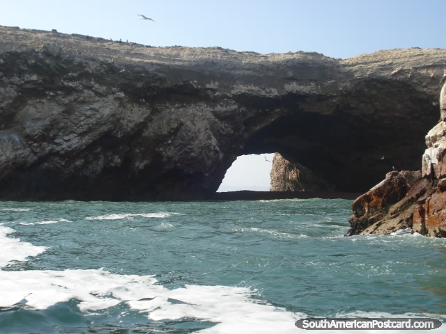 Islas Ballestas tunnel of rock. (640x480px). Peru, South America.