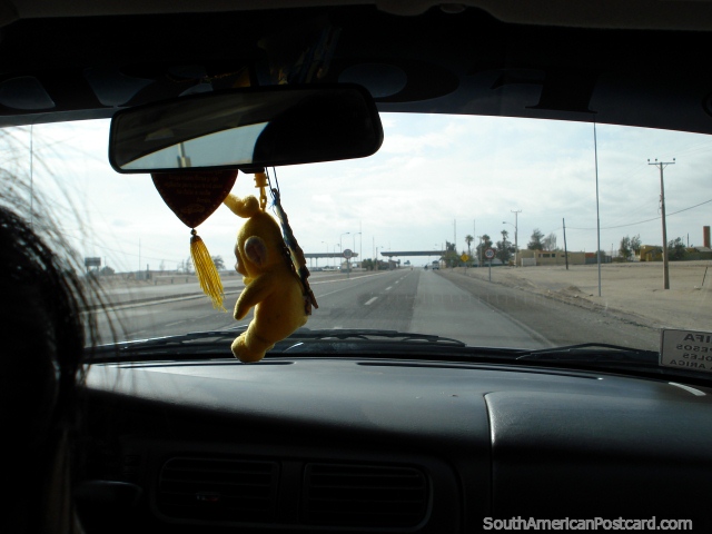 Heading by co-op taxi to the border of Peru from Arica. (640x480px). Peru, South America.
