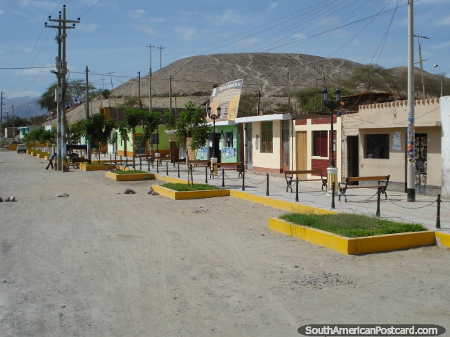 Una pequea ciudad slo al sur de Palpa entre Nazca y Ica. (640x480px). Per, Sudamerica.