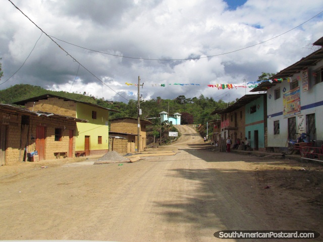 The town of Namballe between La Balza and San Ignacio. (640x480px). Peru, South America.