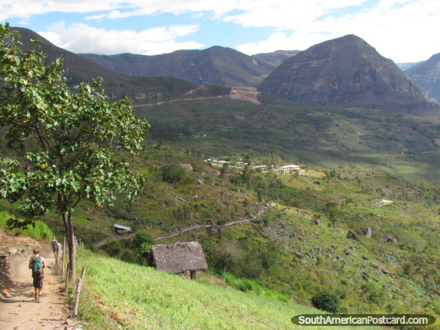 Paisaje alrededor del pueblo de Cocachimba durante su visita a las Cataratas de Gocta cerca de Chachapoyas. (640x480px). Perú, Sudamerica.