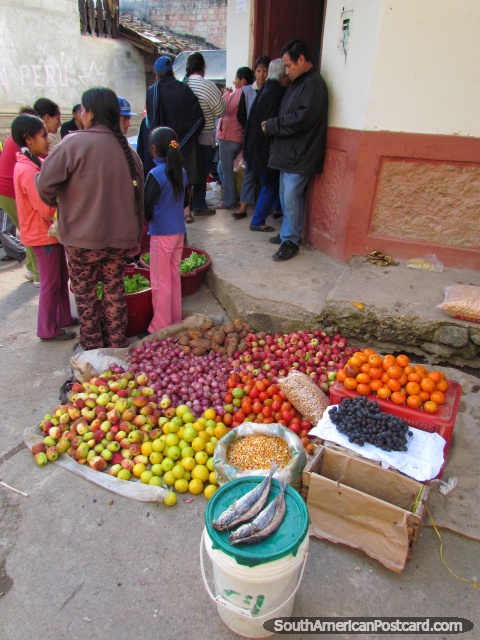 Fish, fruit and vegetables at the Leymebamba markets. (480x640px). Peru, South America.