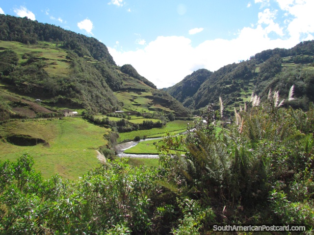Beautiful countryside around Leymebamba. (640x480px). Peru, South America.