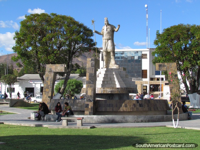 Monumento inca em parque em Banos do Inca em Cajamarca. (640x480px). Peru, América do Sul.