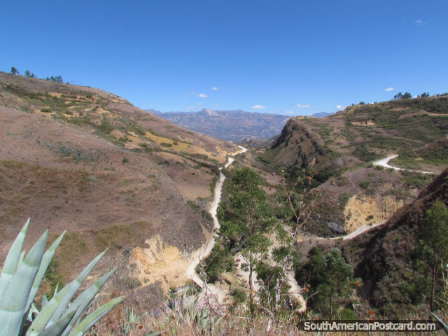 Visão que contempla do alto Condebamba Valley em Cajabamba. (640x480px). Peru, América do Sul.