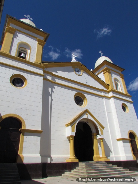 White and yellow church with dual bell-towers in Cajabamba. (480x640px). Peru, South America.
