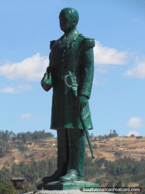 Leoncio Martinez Vereau (1886-1963), navy officer, monument in Cajabamba. (480x640px). Peru, South America.