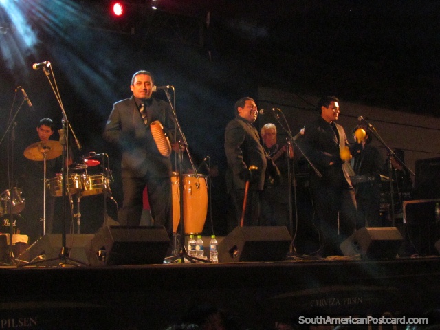 Oscar Quesada and Los Titanes from Colombia play in Huamachuco. (640x480px). Peru, South America.