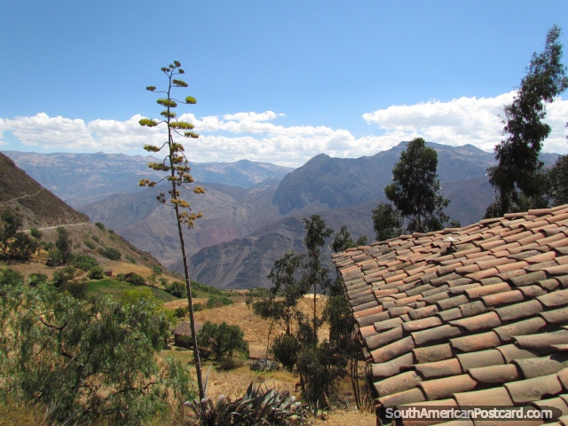 A montanha examina no caminho a Chuquicara de Pallasca. (640x480px). Peru, América do Sul.