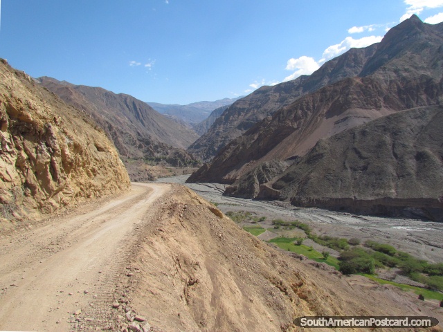 The road to Chuquicara runs beside the river from Pallasca. (640x480px). Peru, South America.