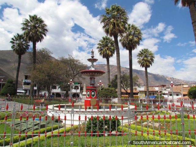 Fountain and palm trees in the Plaza de Armas in Caraz. (640x480px). Peru, South America.