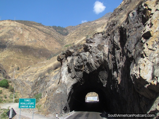 Túnel, Tunel Huallatupe, 80 m, entre Lima e Huancayo. (640x480px). Peru, América do Sul.