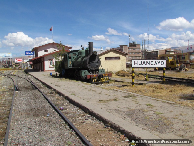 O velho trem a vapor no monitor em Huancayo treina a estação. (640x480px). Peru, América do Sul.