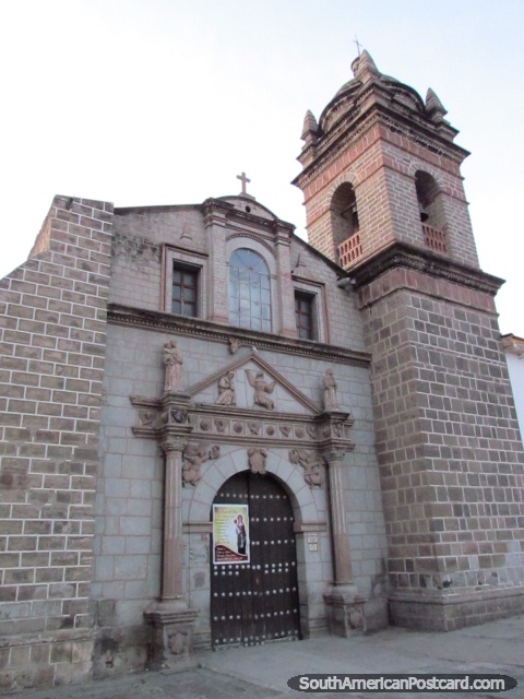 Church San Francisco de Asis (1552) in Ayacucho. (480x640px). Peru, South America.