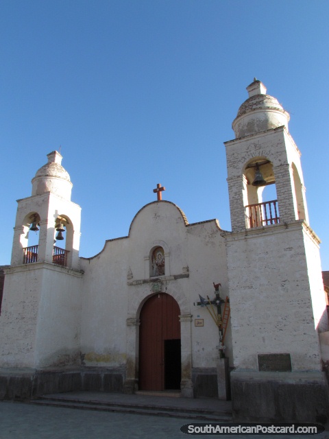 Igreja Arco em Ayacucho. (480x640px). Peru, América do Sul.