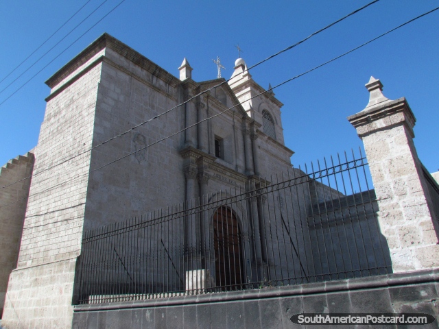 Igreja e convento de Santa Teresa em Arequipa. (640x480px). Peru, América do Sul.