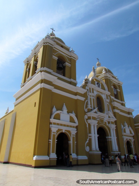 Catedral de Trujillo - Parroquia Santo Toribio de Mogrovejo. (480x640px). Per, Sudamerica.