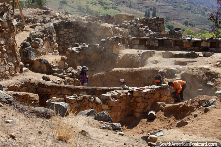Las excavaciones del Templo Blanco en Kotosh, a 4km de Hunuco. (720x480px). Per, Sudamerica.