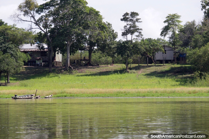 Great place to have a house and live in Pucallpa, at Lake Yarinacocha. (720x480px). Peru, South America.