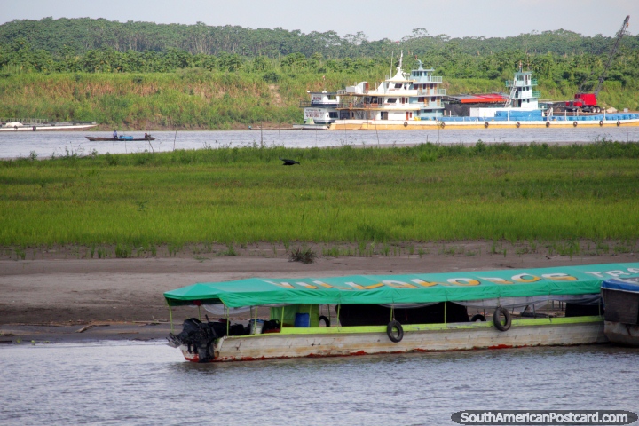 It is very relaxing and peaceful to watch river-life  in Pucallpa. (720x480px). Peru, South America.