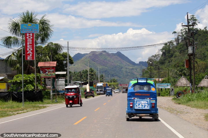 Arriving in Tingo Maria by road from Pucallpa, a journey through the Amazon. (720x480px). Peru, South America.