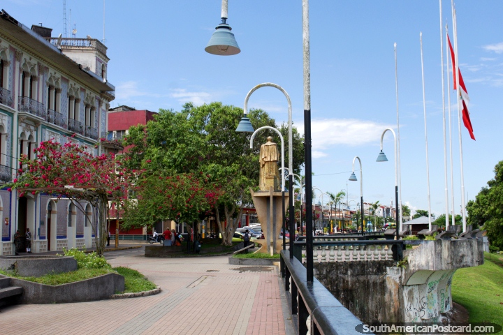 The beautiful malecon walkway and public area in Iquitos has bars and restaurants. (720x480px). Peru, South America.