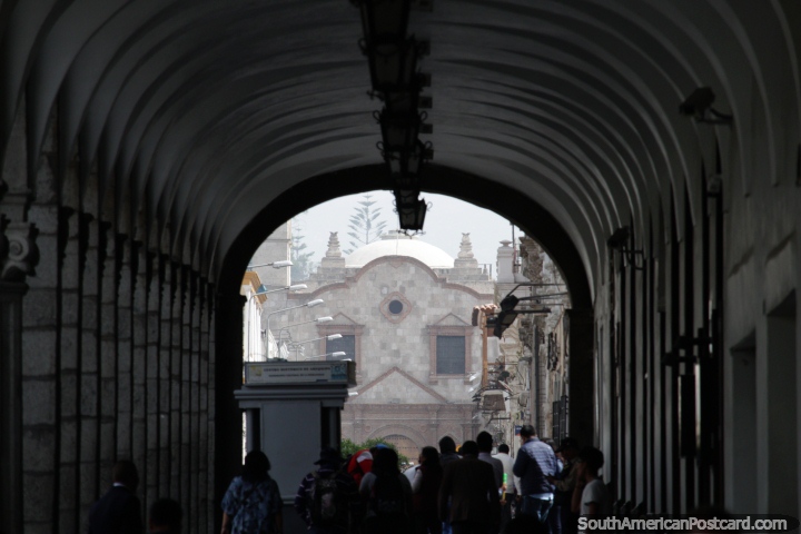 San Francisco church seen from the archways around the Plaza de Armas in Arequipa. (720x480px). Peru, South America.