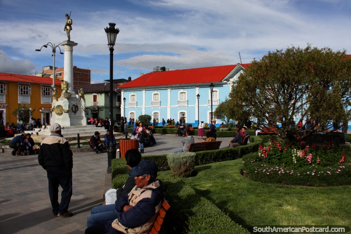 Pino Park in Puno is very attractive, a couple of blocks adjacent to the Plaza de Armas. (720x480px). Peru, South America.