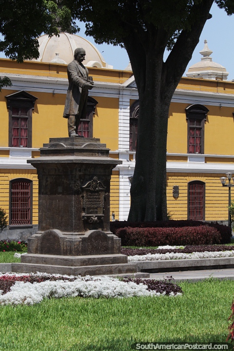 Sebastian Lorente (1813-1894), medicine and promoter of education, statue in Lima. (480x720px). Peru, South America.