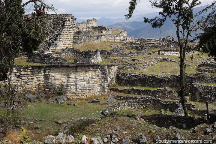 Vista espetacular das ruínas de Kuelap, o quadro geral, uma antiga civilização de Chachapoyas. (720x480px). Peru, América do Sul.