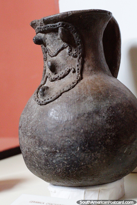 Ceramic urn on display at Leymebamba museum. (480x720px). Peru, South America.