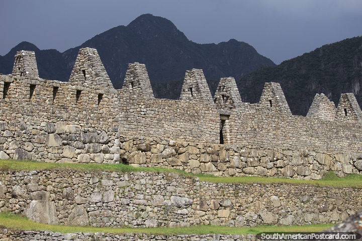 Construda por volta de 1450, Machu Picchu  um cone da civilizao inca. (720x480px). Peru, Amrica do Sul.