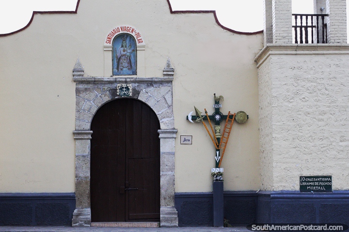 Front part of the Arco Church in Ayacucho. (720x480px). Peru, South America.
