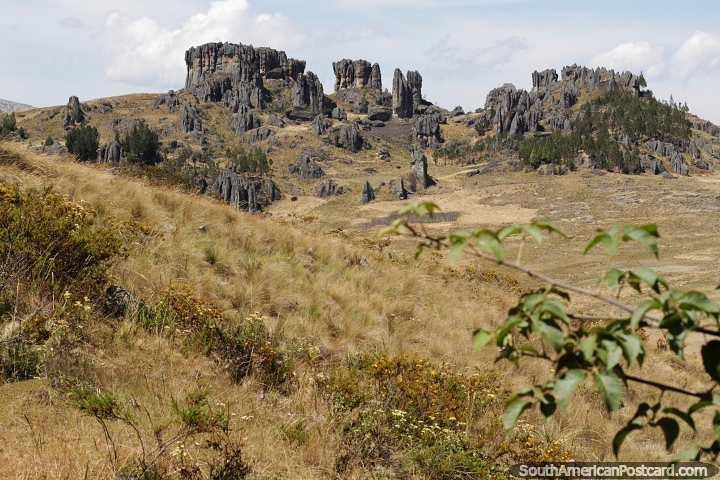 Los Frailones, formações rochosas em Cumbemayo em Cajamarca. (720x480px). Peru, América do Sul.