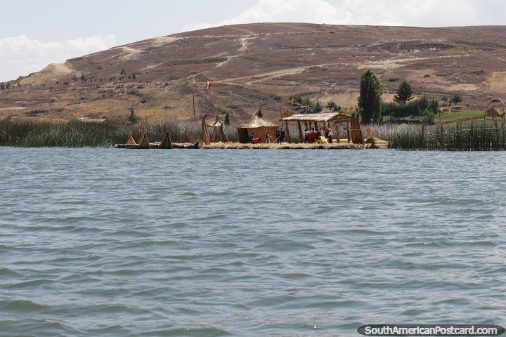 Platform with shelter floats on top of San Nicolas Lagoon in Namora. (720x480px). Peru, South America.