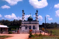 Noeroel Islam (Ahle Sunnat Wal Jamaat - Hanafi), templo nos arredores de Paramaribo, no Suriname. As 3 Guianas, América do Sul.